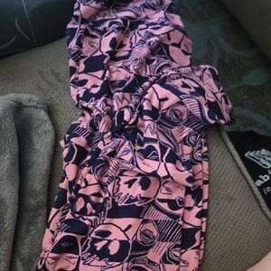 LuLaRoe Pink and Navy Graphic Leggings